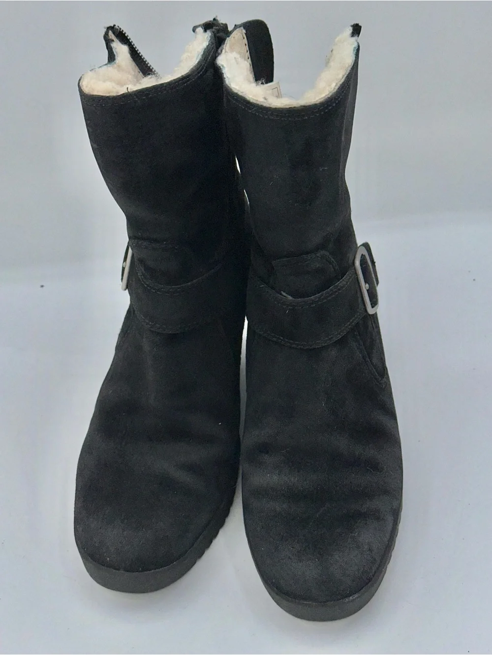Women's UGG Gissella Suede Wedge Shearling Boot Black Size 6 Preowned  AA27